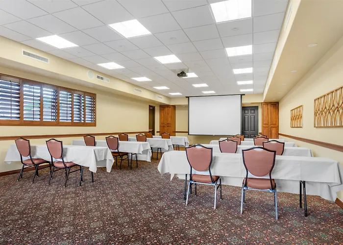Best Western Plus Arroyo Roble Hotel & Creekside Villas