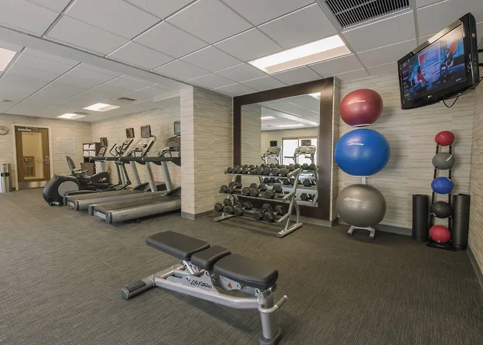 Courtyard By Marriott Nashua