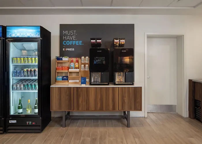 Holiday Inn Express & Suites Charleston Dwtn - Medical Ctr By Ihg