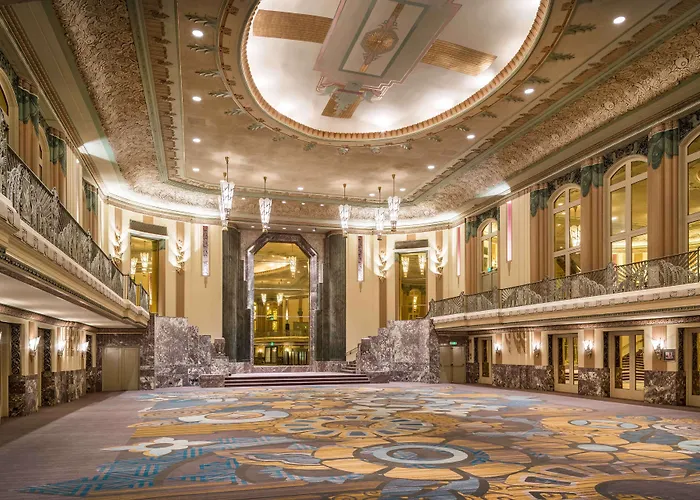 Hilton Cincinnati Netherland Plaza