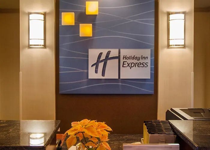 Holiday Inn Express & Suites Buffalo Airport, Ny