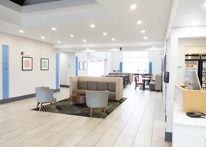 Holiday Inn Express & Suites Columbia-Fort Jackson By Ihg