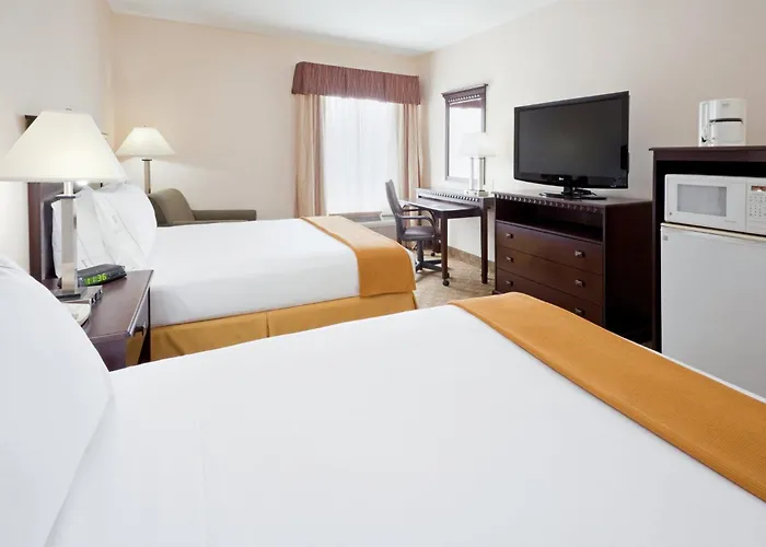 Holiday Inn Express & Suites Carneys Point - Pennsville By Ihg