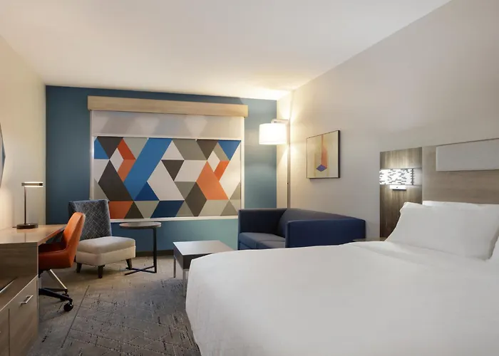 Holiday Inn Express & Suites Zion By Ihg - Great Lakes-Free Breakfast And Naval Base Shuttle