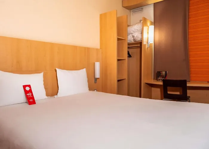 Ibis Paris Pont De Suresnes Longchamp