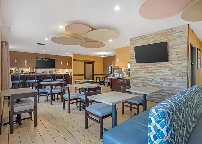 Best Western Plus Whitewater Inn