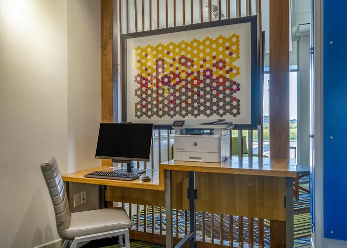 Holiday Inn Express & Suites - Watertown By Ihg