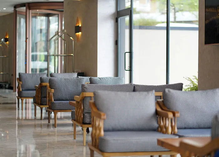 Aileena Hotel & Villas