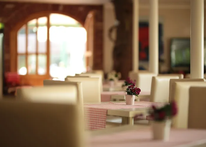 Tunc Hotel