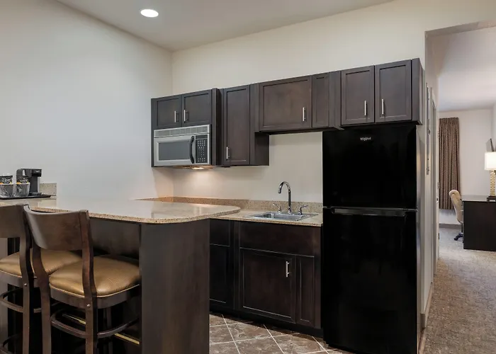 Stay-Over Suites - Fort Gregg-Adams Area