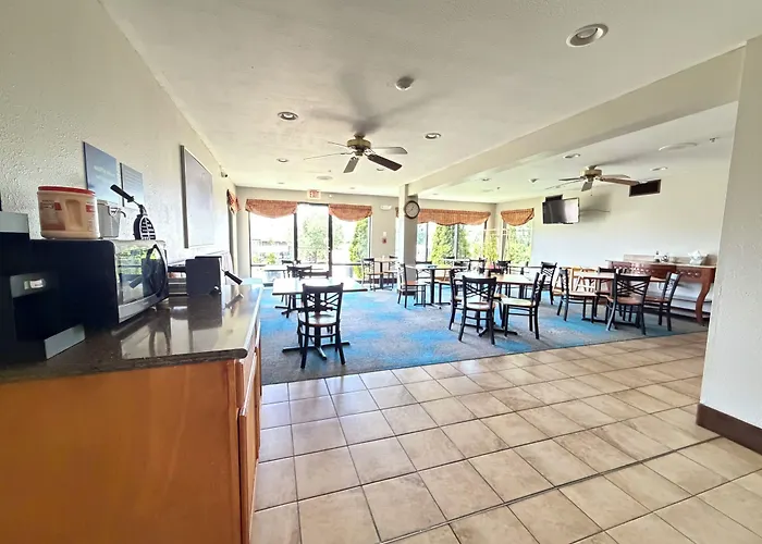 Days Inn & Suites By Wyndham Cuba