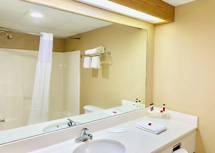 Days Inn & Suites By Wyndham Cuba