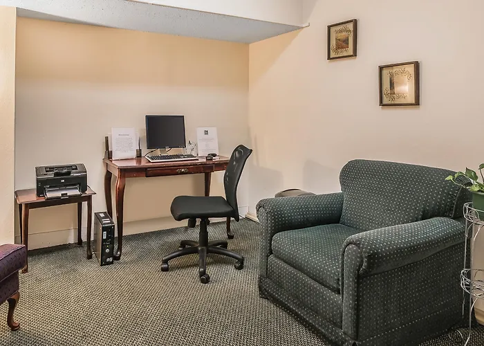 Quality Inn & Suites Albany Airport