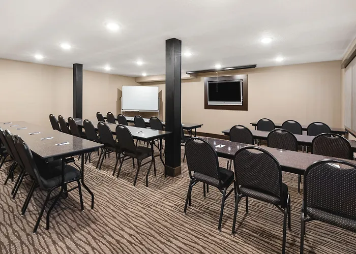 Comfort Inn & Suites Vancouver Downtown City Center