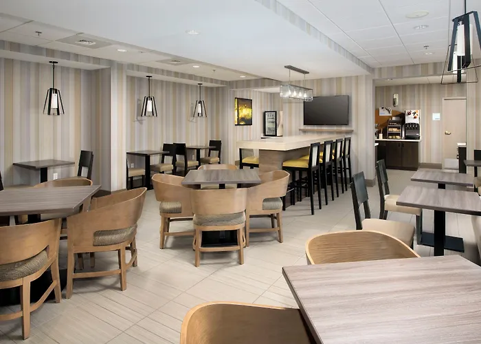 Holiday Inn Express Boston North-Woburn By Ihg