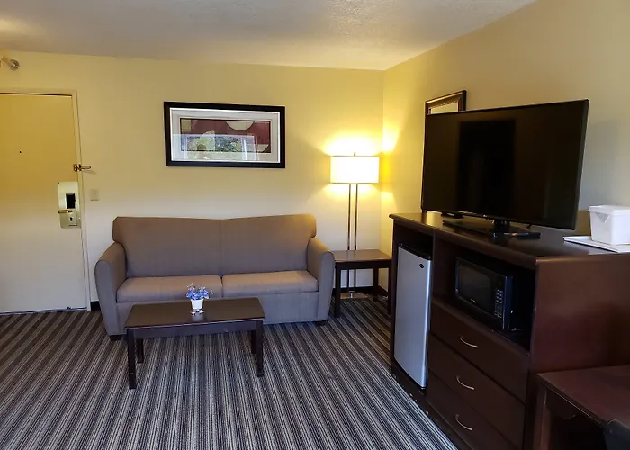 Quality Inn & Suites Vancouver - Hazel Dell