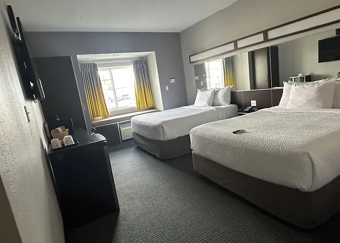 Microtel Inn & Suites By Wyndham Quincy Downtown - River Area