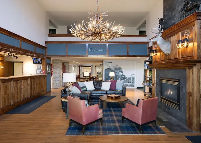 Redwood Lodge