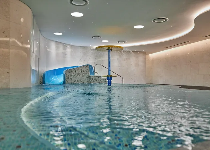 Lotte Hotel World