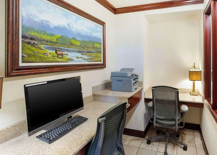 Best Western Plus Weston Inn