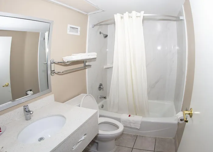 Super 8 By Wyndham St Charles