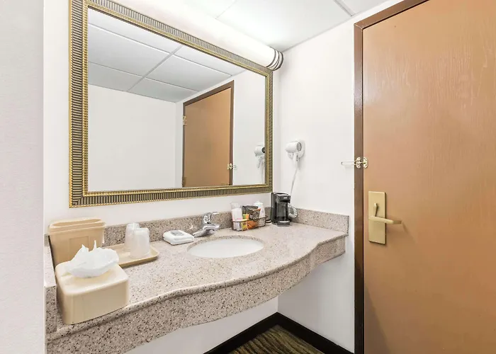 Best Western Hazlet Inn