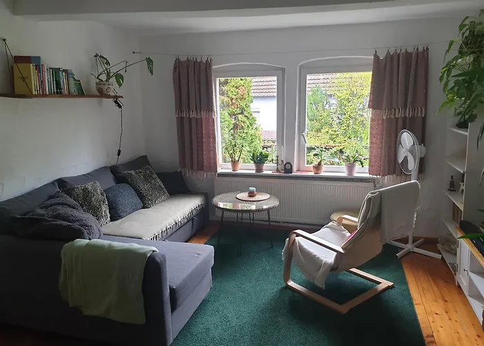 Unser Obervolkacher Ferienhaus - Omas Hideaway - Gartenoase mit Wohlfühlflair&Herz für Hunde