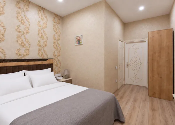 Midcity Hotel