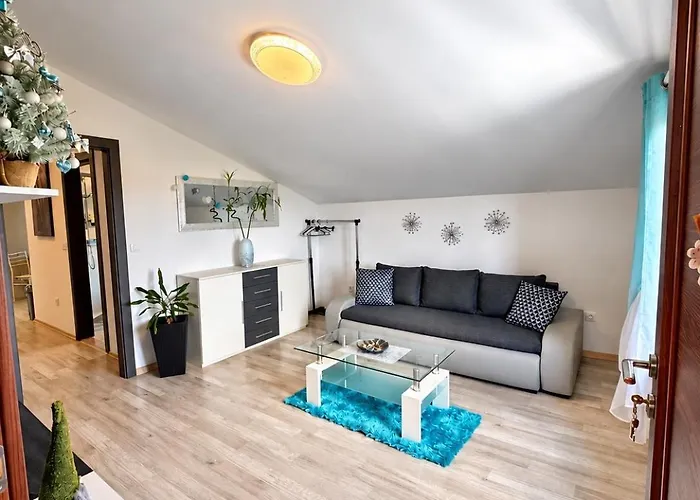 Apartment Pharos