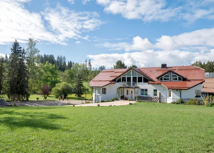Landhotel Tanneneck - ideal für Gruppen, Familien und Hunde