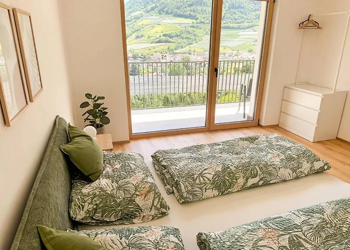 Vista Aurea Apartments
