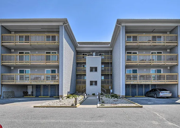 Beachfront Nags Head Condo W/ Private Balcony!
