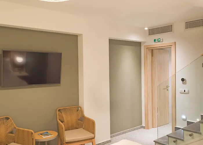 Eco Green Residences & Suites