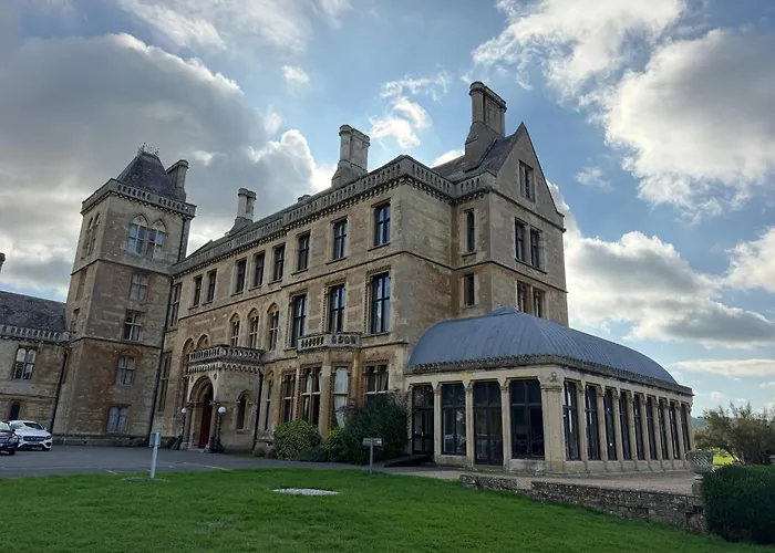 Walton Hall Hotel & Spa By Sunday