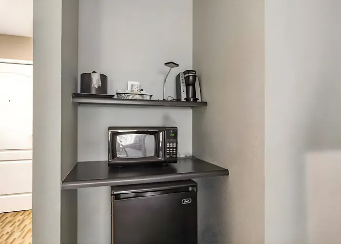 Riverview Inn & Suites, An Ascend Collection Hotel