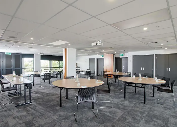 Ibis Hamilton Tainui