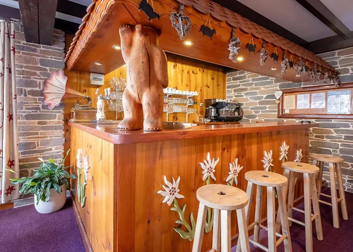 Hotels Les Catrems & Le Montagnou