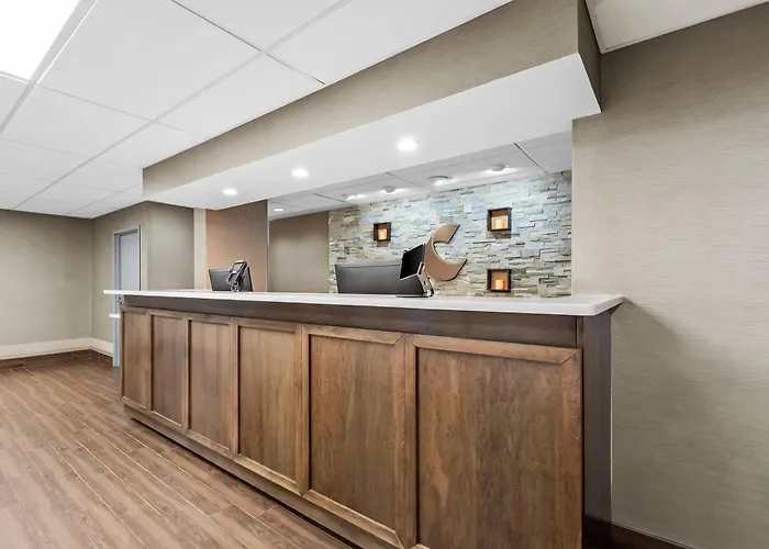 Comfort Suites Near Potomac Mills