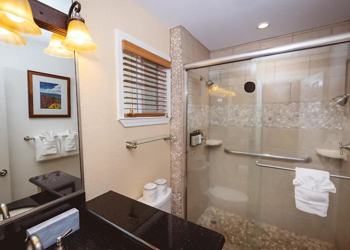 Americana Village