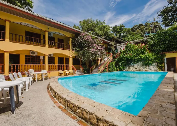 Hotel Tres Banderas