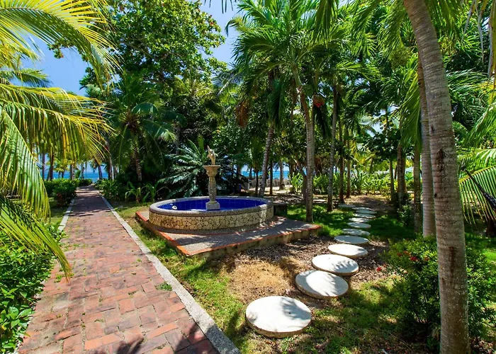Hotel Cocoliso Island Resort