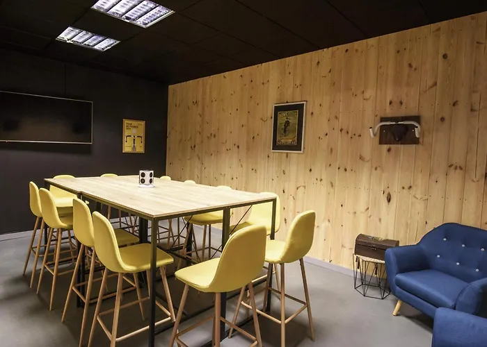 Greet Hotel Evreux Centre - Route De Normandie By Accor