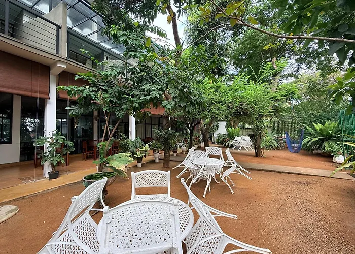 Lake Wave Hotel