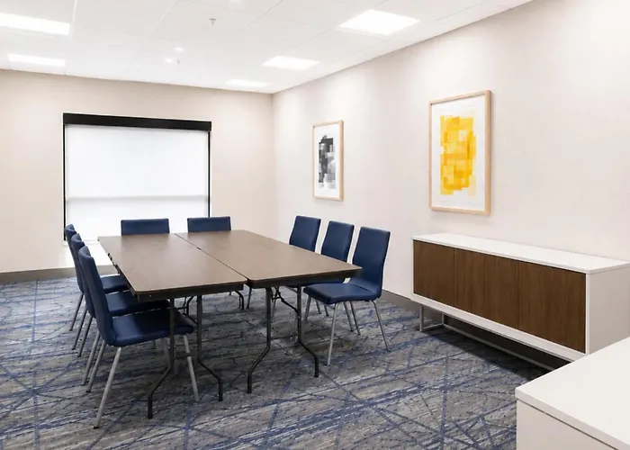 Holiday Inn Express & Suites Yankton By Ihg