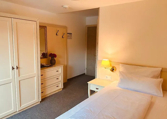 Sl Hotel
