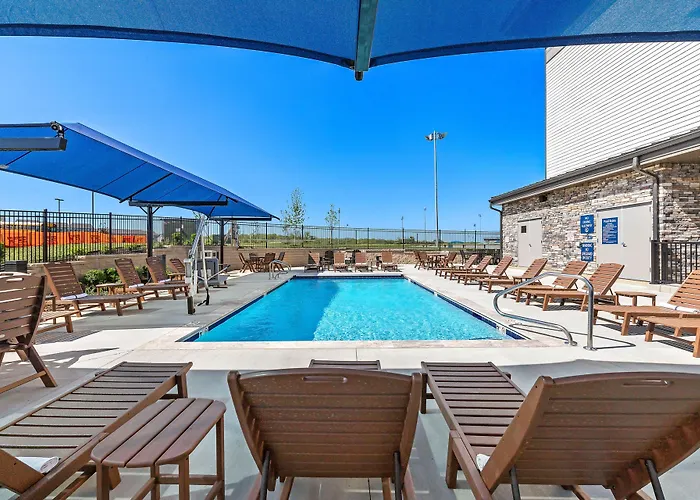Holiday Inn Express Kansas City North - Parkville By Ihg