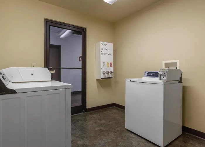 Best Western Plus Cimarron Hotel & Suites