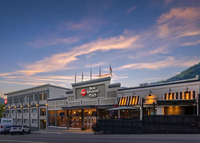 Best Western Plus Baker Street Inn