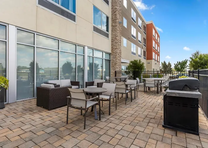 Holiday Inn Express & Suites Findlay North By Ihg
