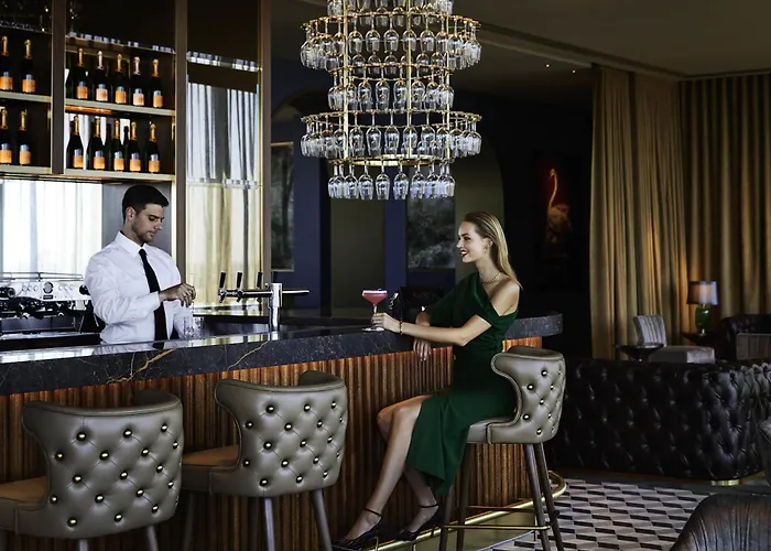 Hotel Chadstone Melbourne Mgallery Collection
